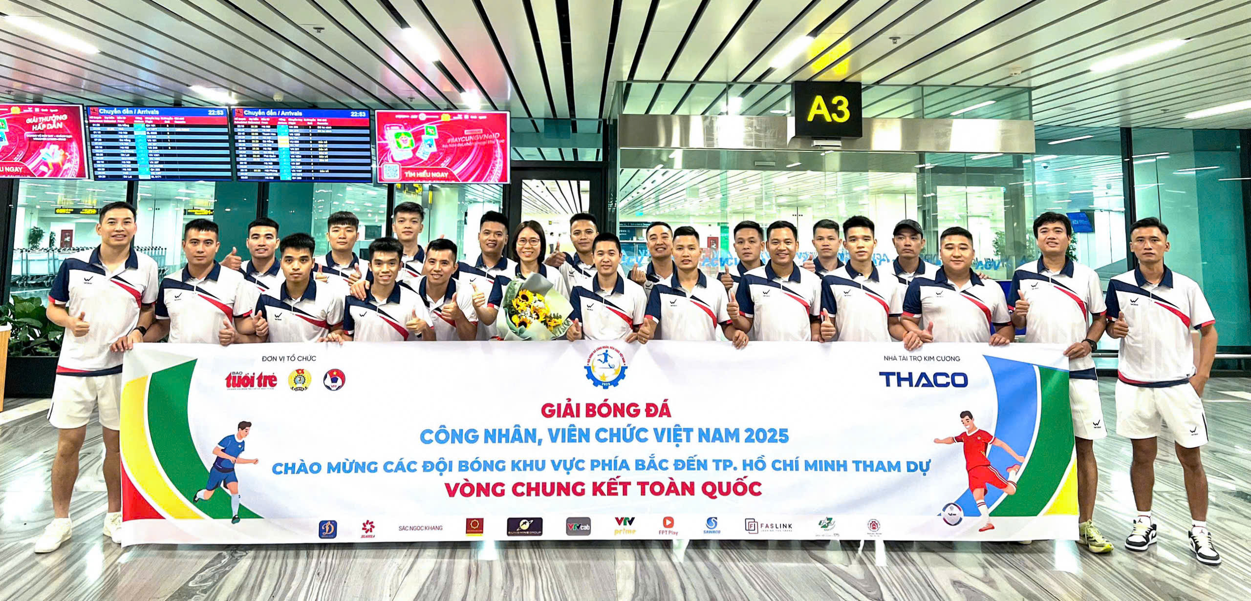 Đội đầu tiên bay vào TP.HCM dự vòng chung kết Giải bóng đá công nhân, viên chức Việt Nam 2025 - Ảnh 1.