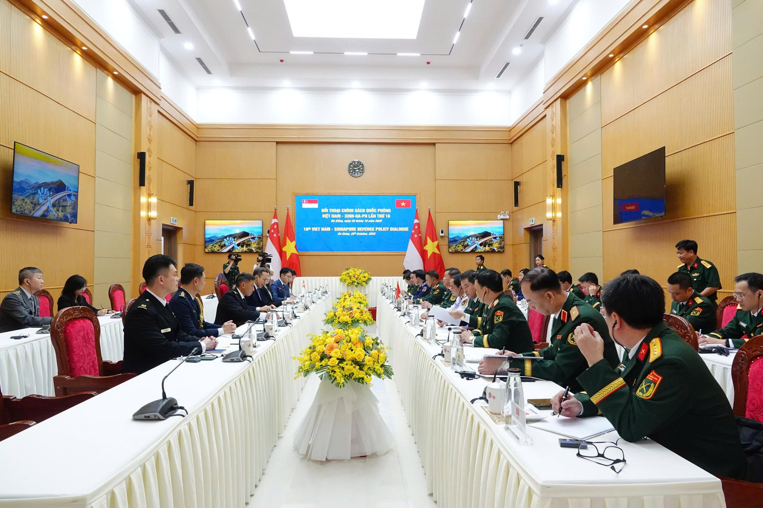 Đối thọai Chính sách Quốc phòng Việt Nam - Singapore lần Thứ 16 tại Đà Nẵng - Ảnh 1. Đối thọai Chính sách Quốc phòng Việt Nam - Singapore lần Thứ 16 tại Đà Nẵng - Ảnh 1.