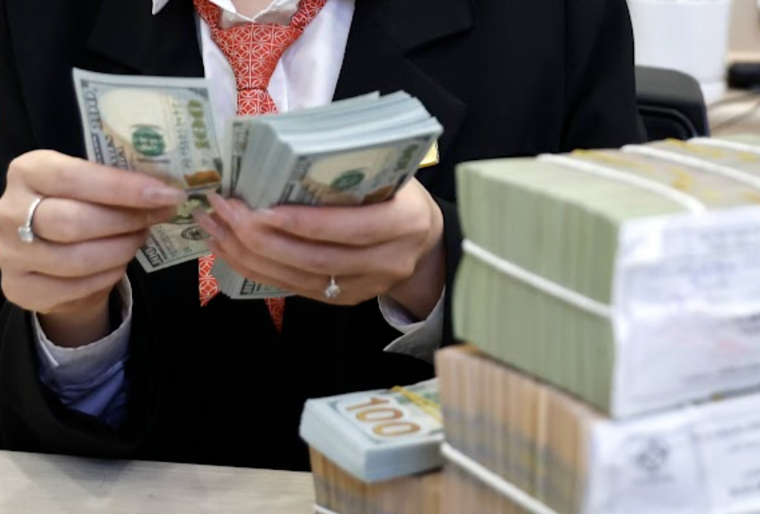 Dự báo mới nhất về lãi suất, giá USD tại Việt Nam- Ảnh 2.