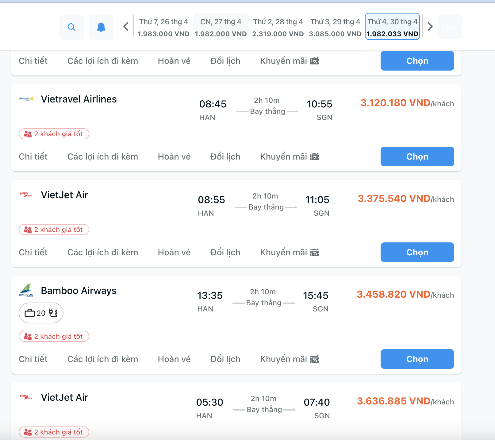 Du lịch TP HCM nhộn nhịp chưa từng thấy, vé máy bay cũng 