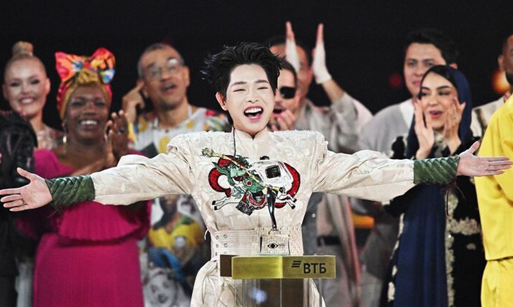 Đức Phúc chia sẻ nóng về giải Quán quân Intervision 2025, Thứ trưởng Bộ VHTTDL nói gì về tiêu chí chọn đại diện Việt Nam?- Ảnh 1.