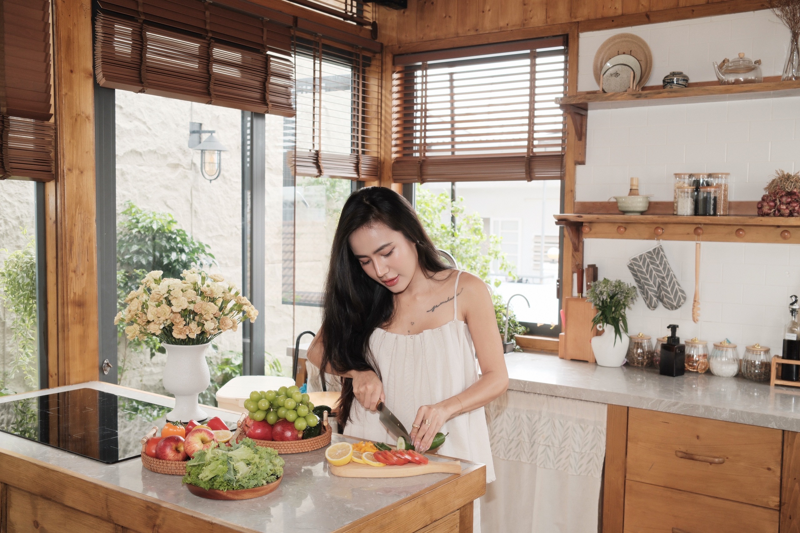 Dùng "trà dưỡng nhan" thay trà sữa, uống nước detox giúp da đẹp dáng xinh: Cô nàng tuổi 30+ nhận về kết quả mỹ mãn - Ảnh 3.