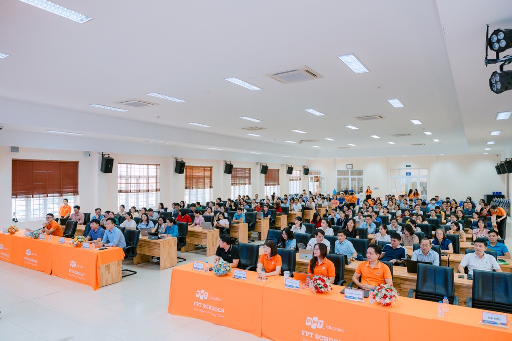 FPT Schools phối hợp Sở GDĐT Hải Phòng khởi động dự án đào tạo AI có trách nhiệm - 1