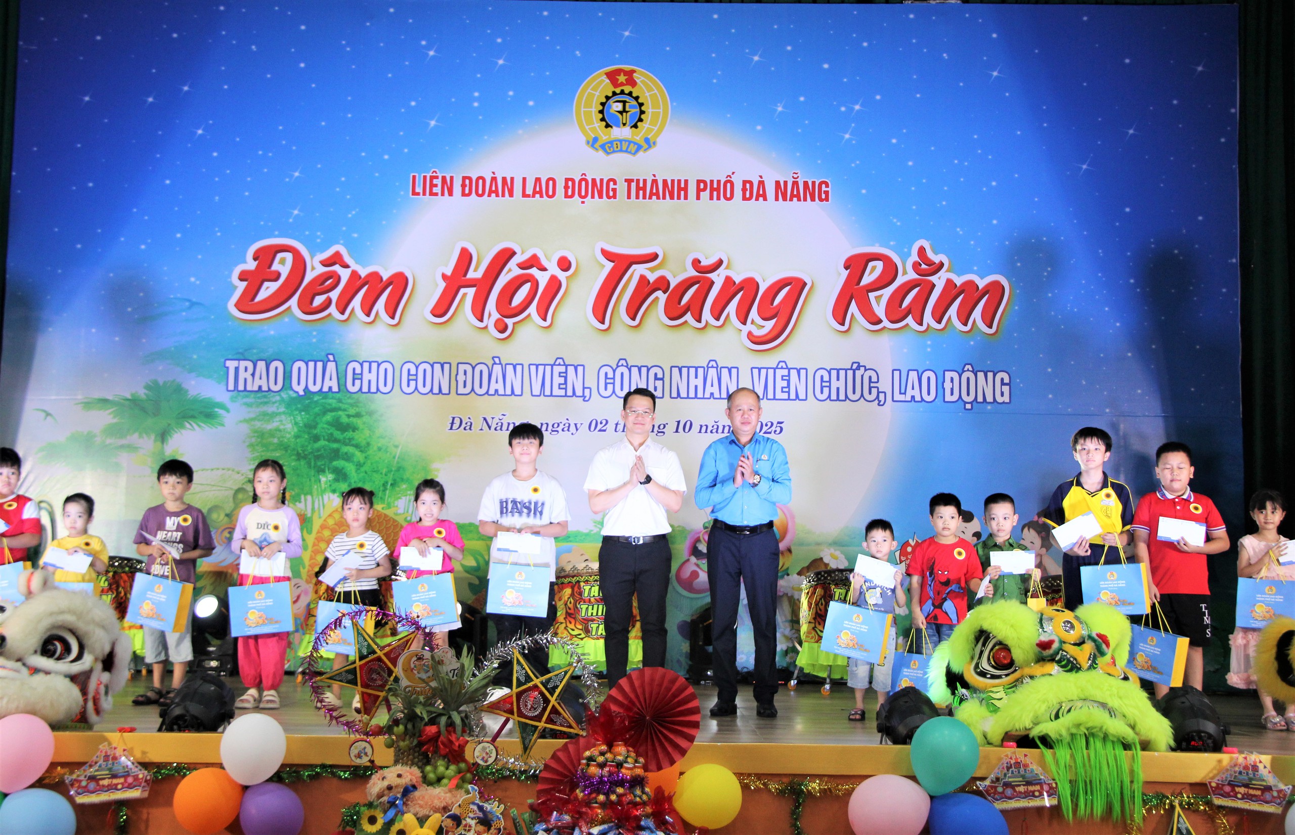 Công đoàn Đà Nẵng chi gần 1 tỉ đồng chăm lo Tết Trung thu cho con đoàn viên - Ảnh 1.