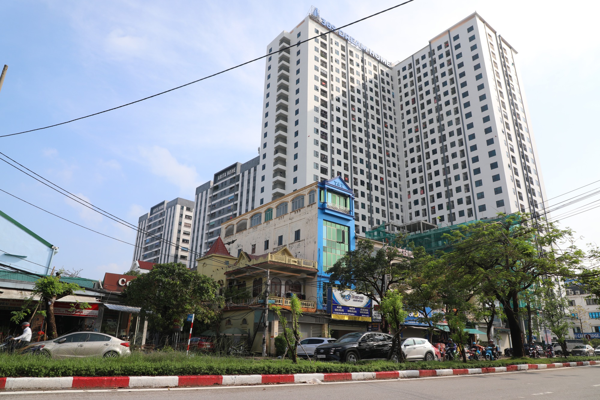 Giá nhà 'leo thang', gia đình trẻ vỡ mộng an cư- Ảnh 1.