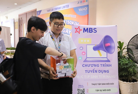 GIẢI BÀI TOÁN LỆCH PHA CUNG - CẦU LAO ĐỘNG (*): Sẵn sàng cho ngày hội kết nối - Ảnh 1.