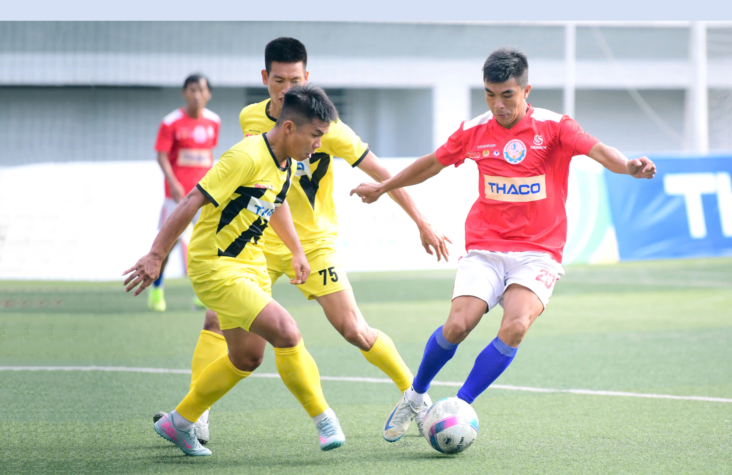 công nhân - Ảnh 1.