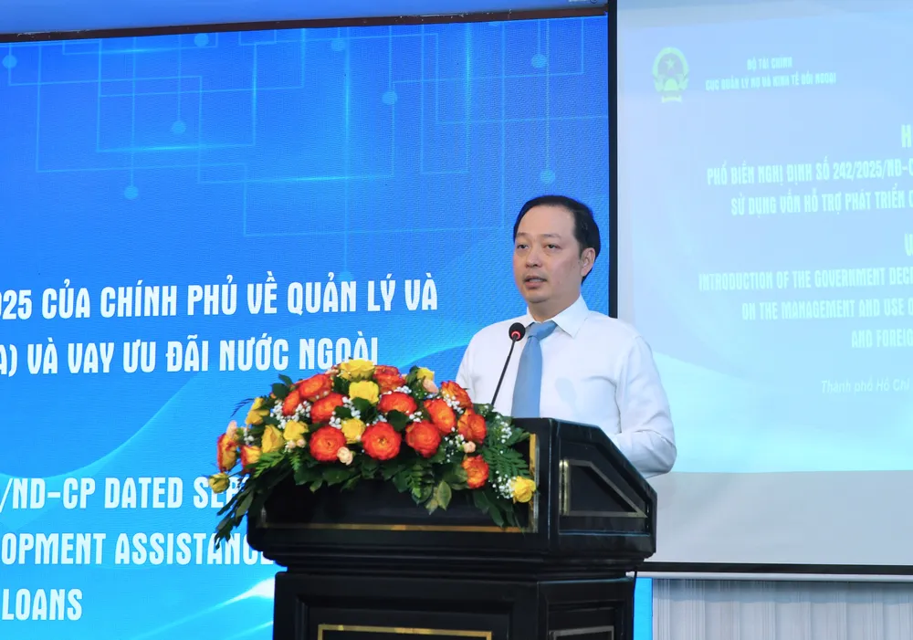 Ông Nguyễn Quốc Phương, Cục trưởng Cục Quản lý nợ và Kinh tế đối ngoại (Bộ Tài chính). Ảnh: QH nghị định 242