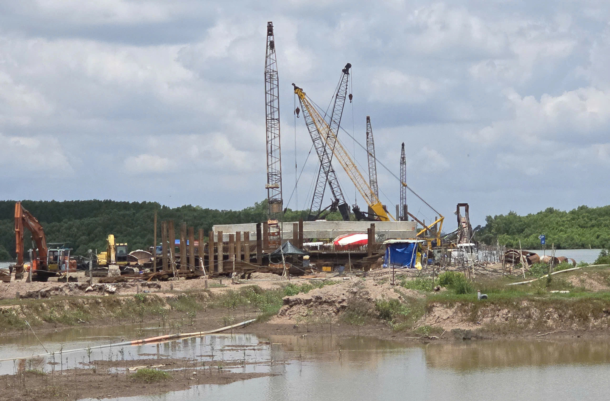 Vĩnh Long: Giải quyết dứt điểm nghẽn cầu Ba Lai 8 và 58 dự án khác - Ảnh 1.