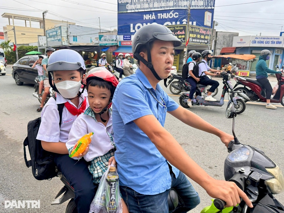 Giờ học, giờ chơi của học sinh: Đừng làm khó phụ huynh! - 1
