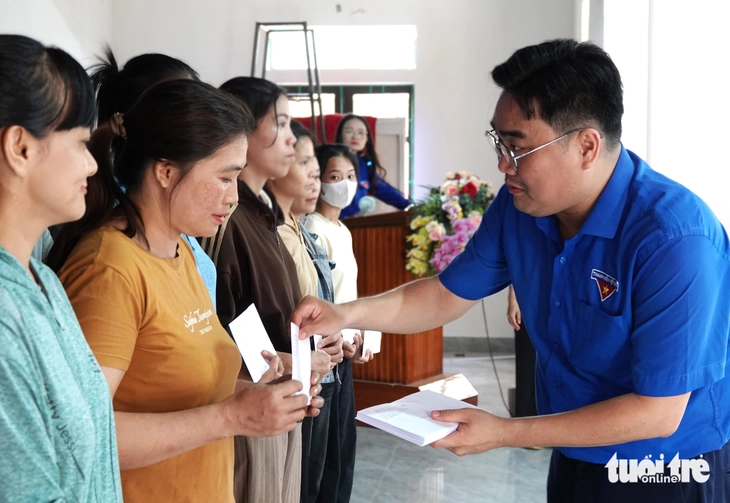 suất quà - Ảnh 1.