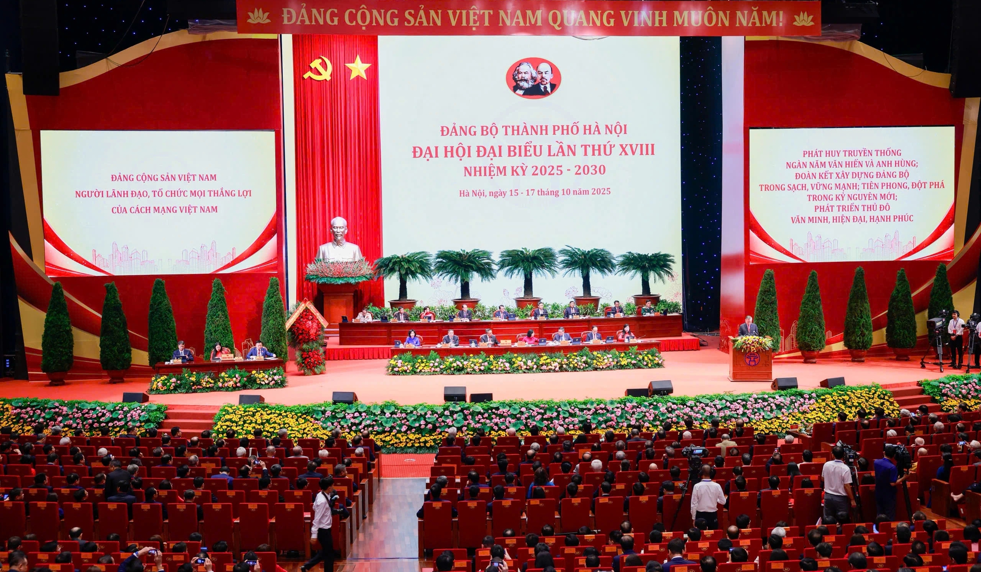 Tổng Bí thư: Nhiệm kỳ này, Hà Nội phải giải quyết dứt điểm ô nhiễm, ngập úng - Ảnh 2.