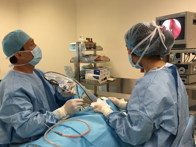 Hai ung thư 'song hành' - ca bệnh hiếm gặp trên thế giới được phẫu thuật bằng dao siêu âm - Ảnh 1.