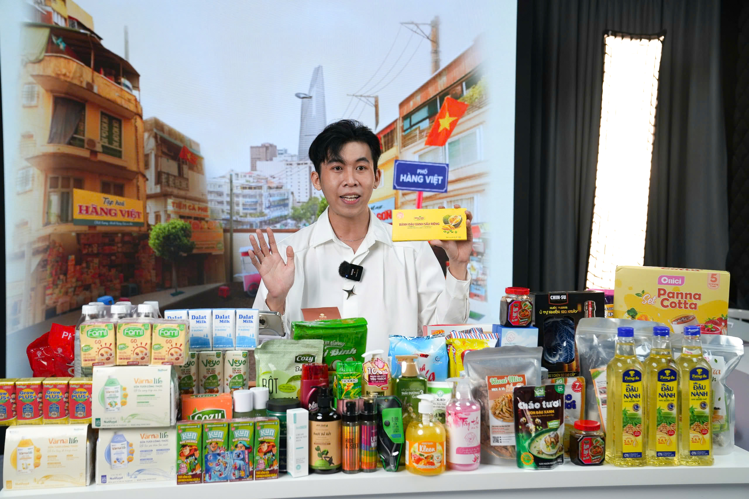 'Hàng Việt tôi yêu' lên sàn thương mại điện tử 1 'Hàng Việt tôi yêu' lên sàn thương mại điện tử - Ảnh 1.