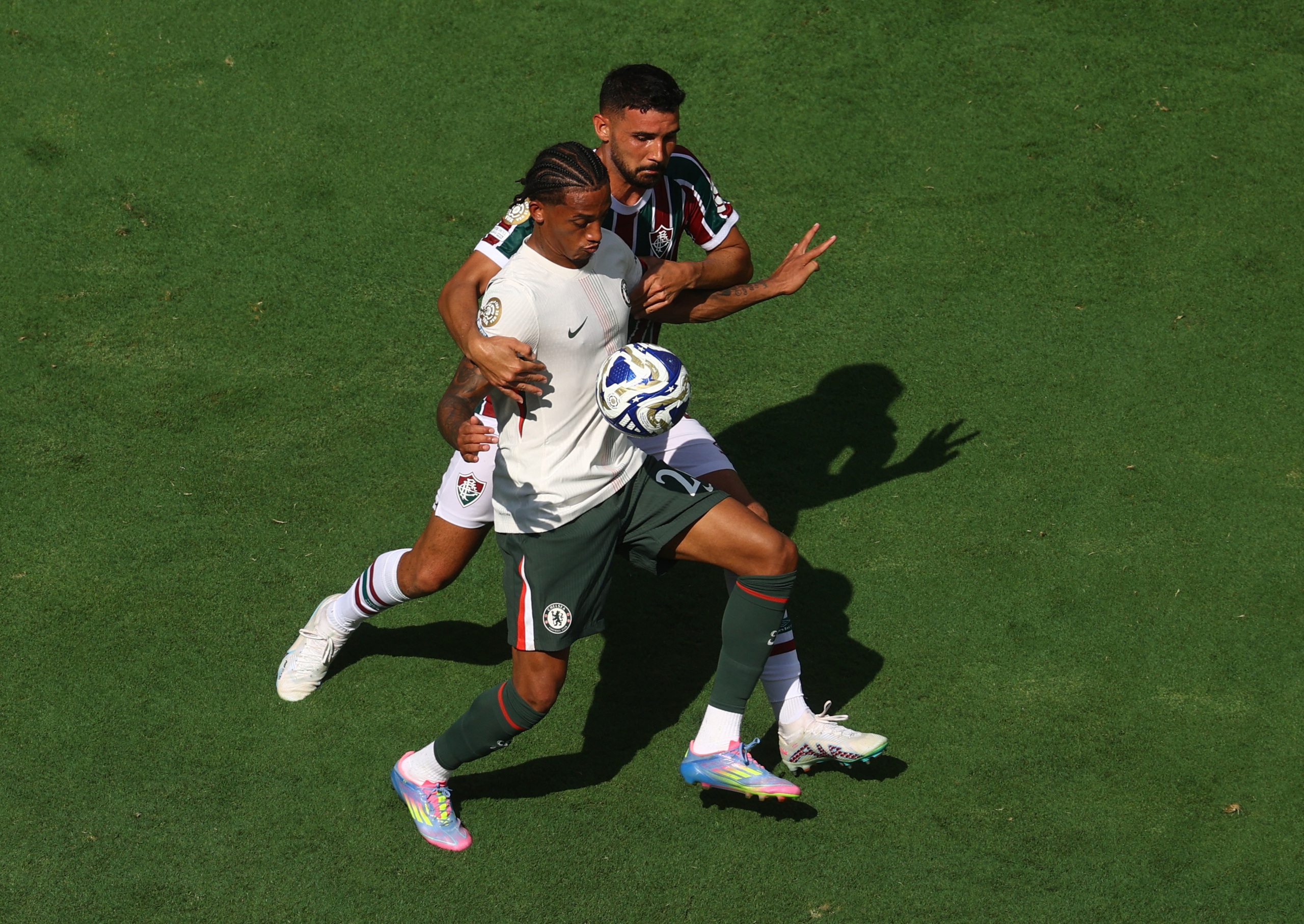 Hàng thủ toàn ‘ông già’ hết phép, ngựa ô Fluminense bất lực nhìn Chelsea vào chung kết - Ảnh 1.