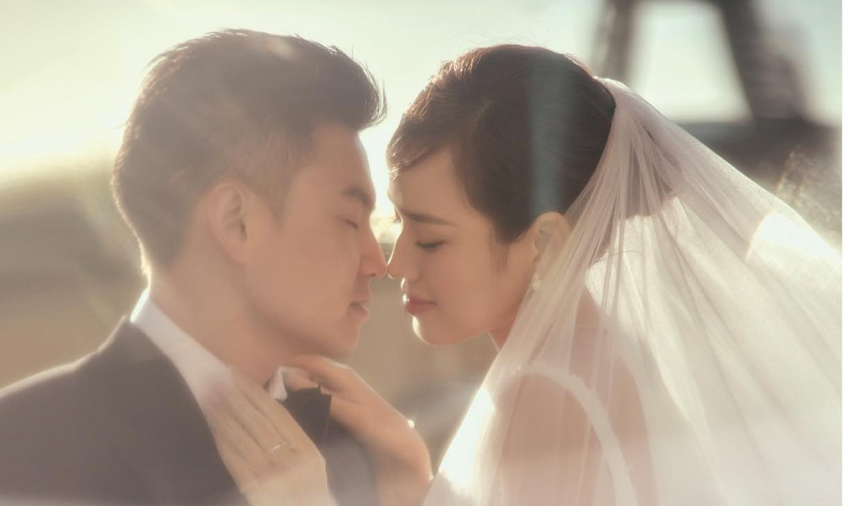 Hậu trường chụp ảnh cưới ở châu Âu của Đỗ Thị Hà và chồng Viết Vương - Ảnh 1.