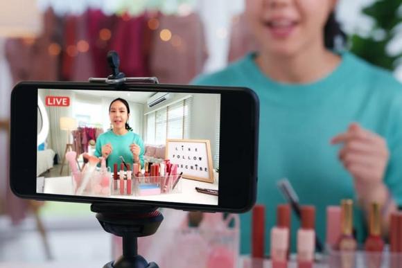  bán hàng online, livestream bán hàng, mua sắm online, hàng giả