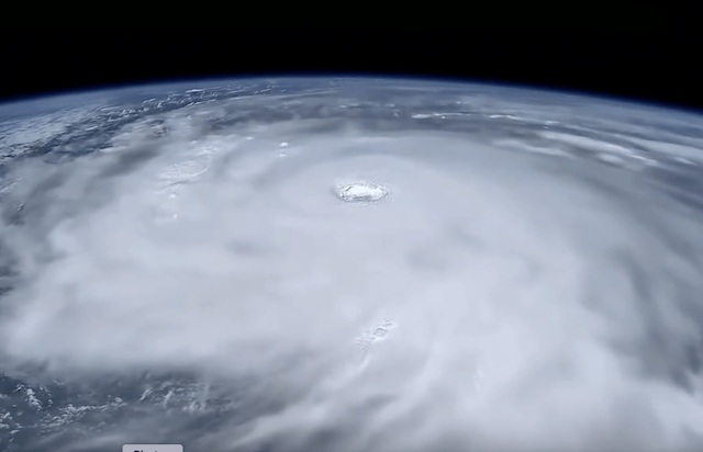 Mắt siêu bão Ragasa nhìn từ vũ trụ: Hình ảnh khiến cả thế giới lo lắng- Ảnh 1. Mắt siêu bão Ragasa nhìn từ vũ trụ: Hình ảnh khiến cả thế giới lo lắng- Ảnh 1.