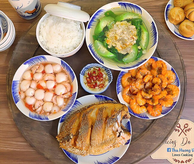 Bữa cơm dân dã mà ngon miệng.