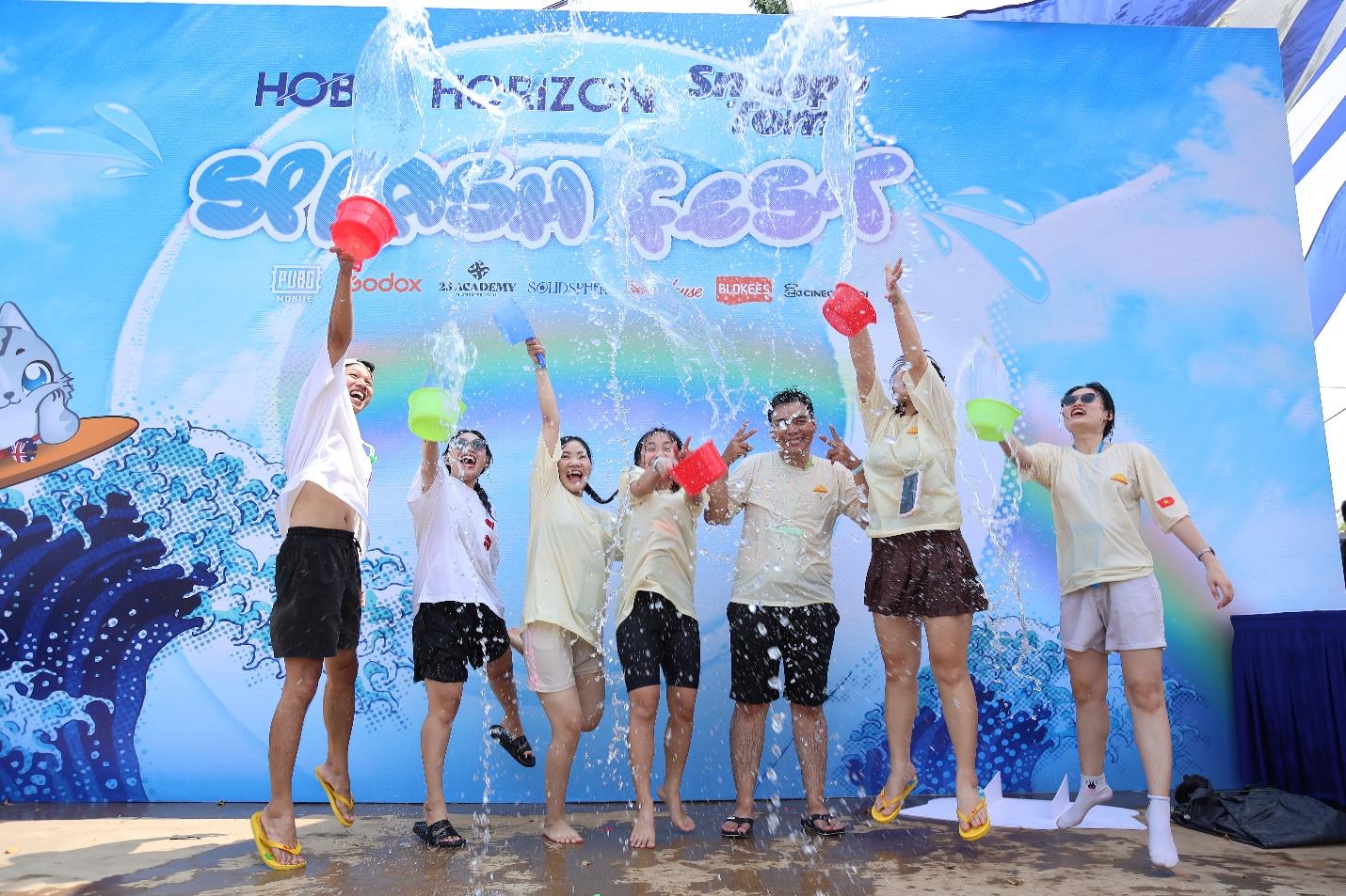 Hơn 2.000 bạn trẻ quẩy hết mình tại sự kiện té nước cùng Snappy Tom và Hobby Horizon- Ảnh 1.