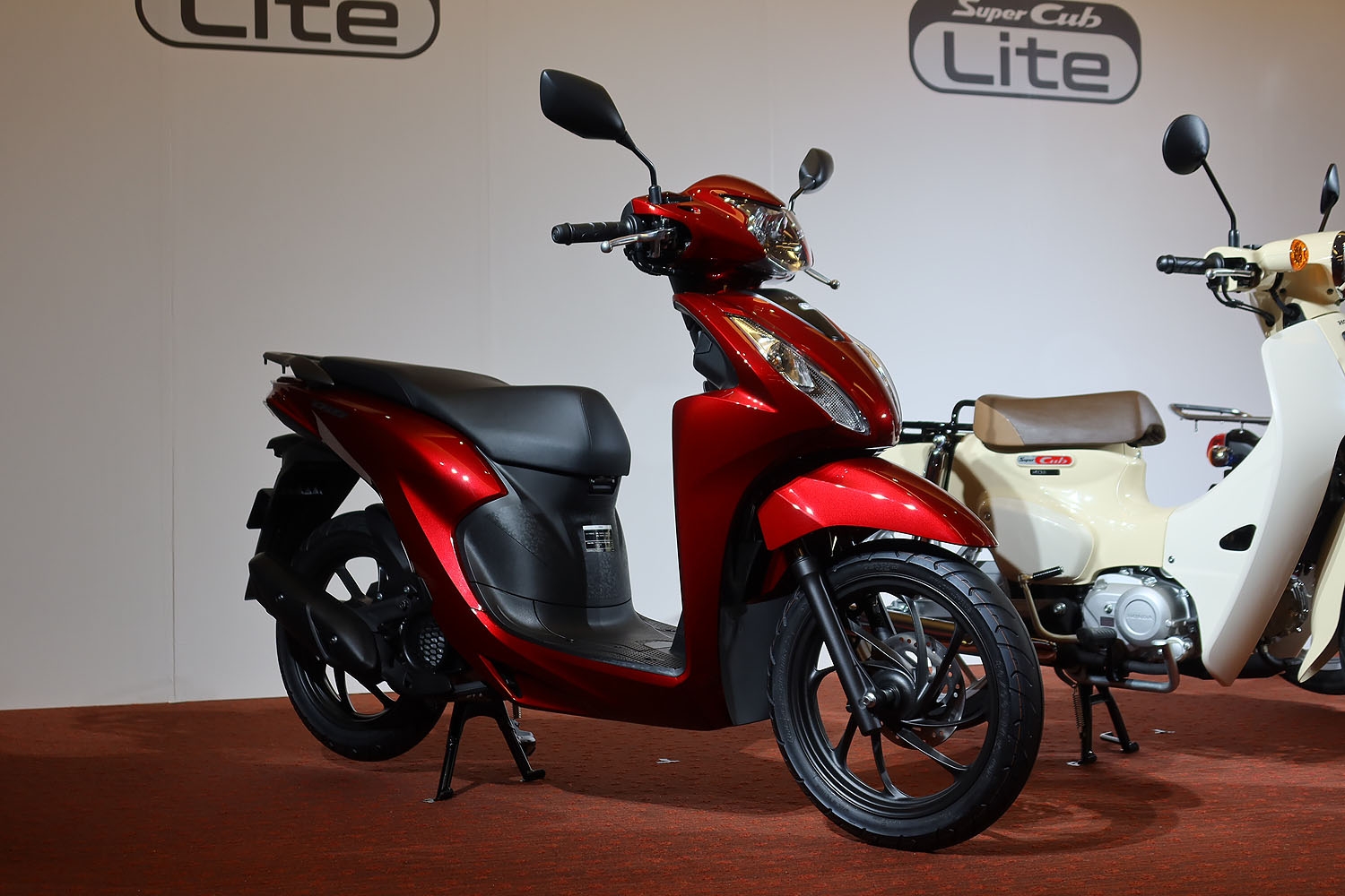 Honda Dio 110 Lite ra mắt: Được ví như 'Vision 50cc', bỏ smartkey, không còn gác chân sau - Ảnh 1.