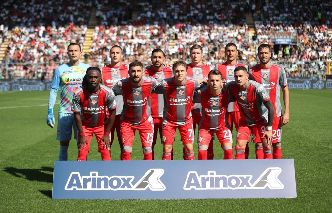 Thủ môn Indonesia Emil Audero (hàng trên trái) bắt chính trong trận Cremonese hòa Parma 0-0 ở vòng 4 Serie A 2025-2026, trên sân Giovanni Zini, Italy ngày 21/9/2025. Ảnh: US Cremonese