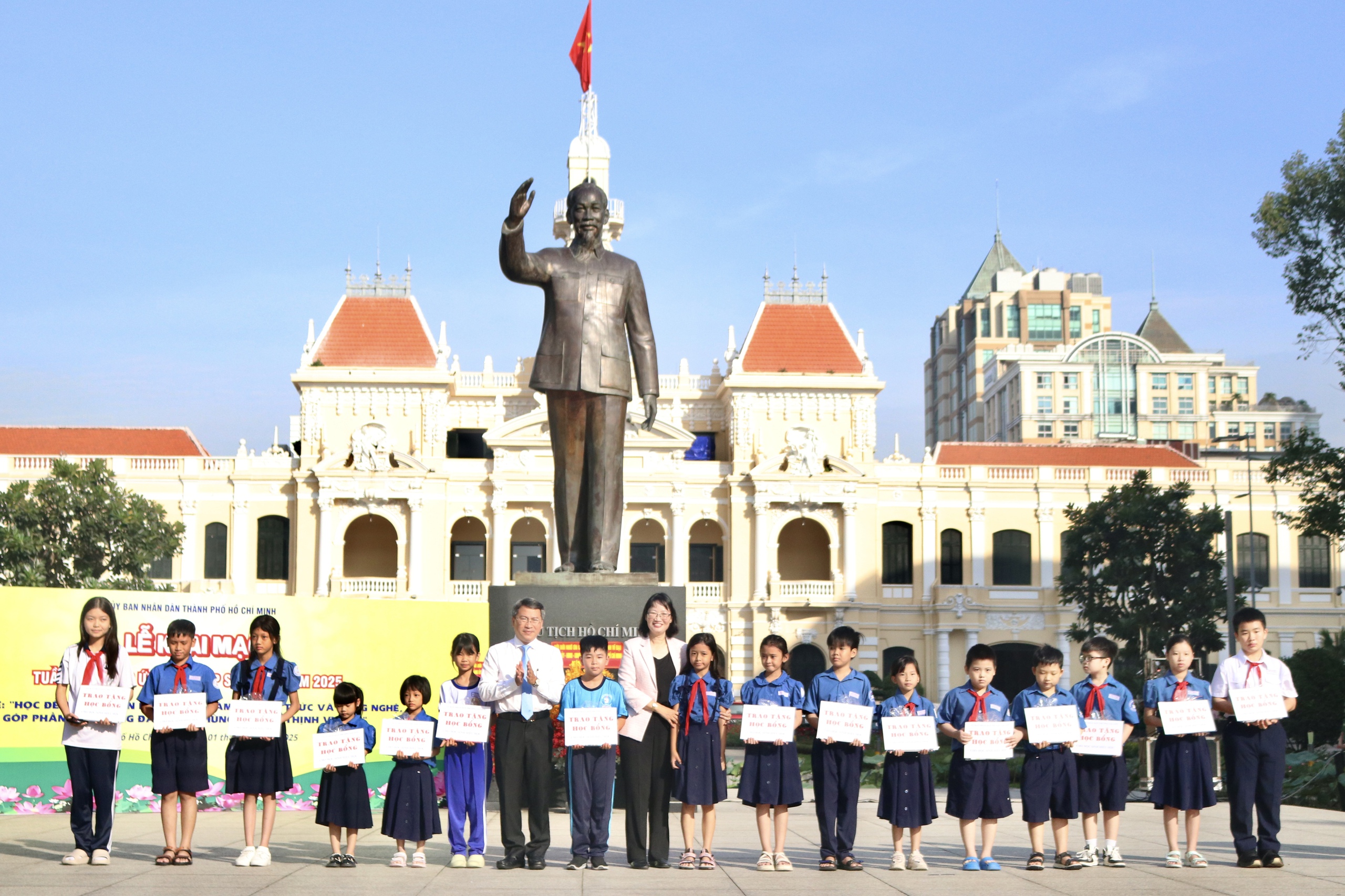TP.HCM: Khai mạc Tuần lễ hưởng ứng học tập suốt đời năm 2025 - Ảnh 1.