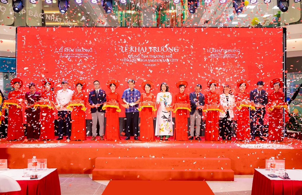 Khai trương trung tâm thương mại Vincom Mega Ocean City - 1
