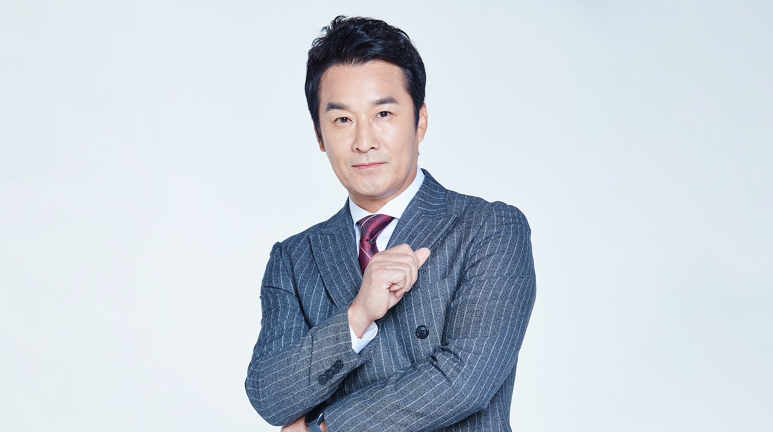 Khi đang học lớp 12, Song Hye Kyo từng khóc cạn nước mắt vì tình yêu với 1 người đàn ông hơn mình 15 tuổi? - Ảnh 2.