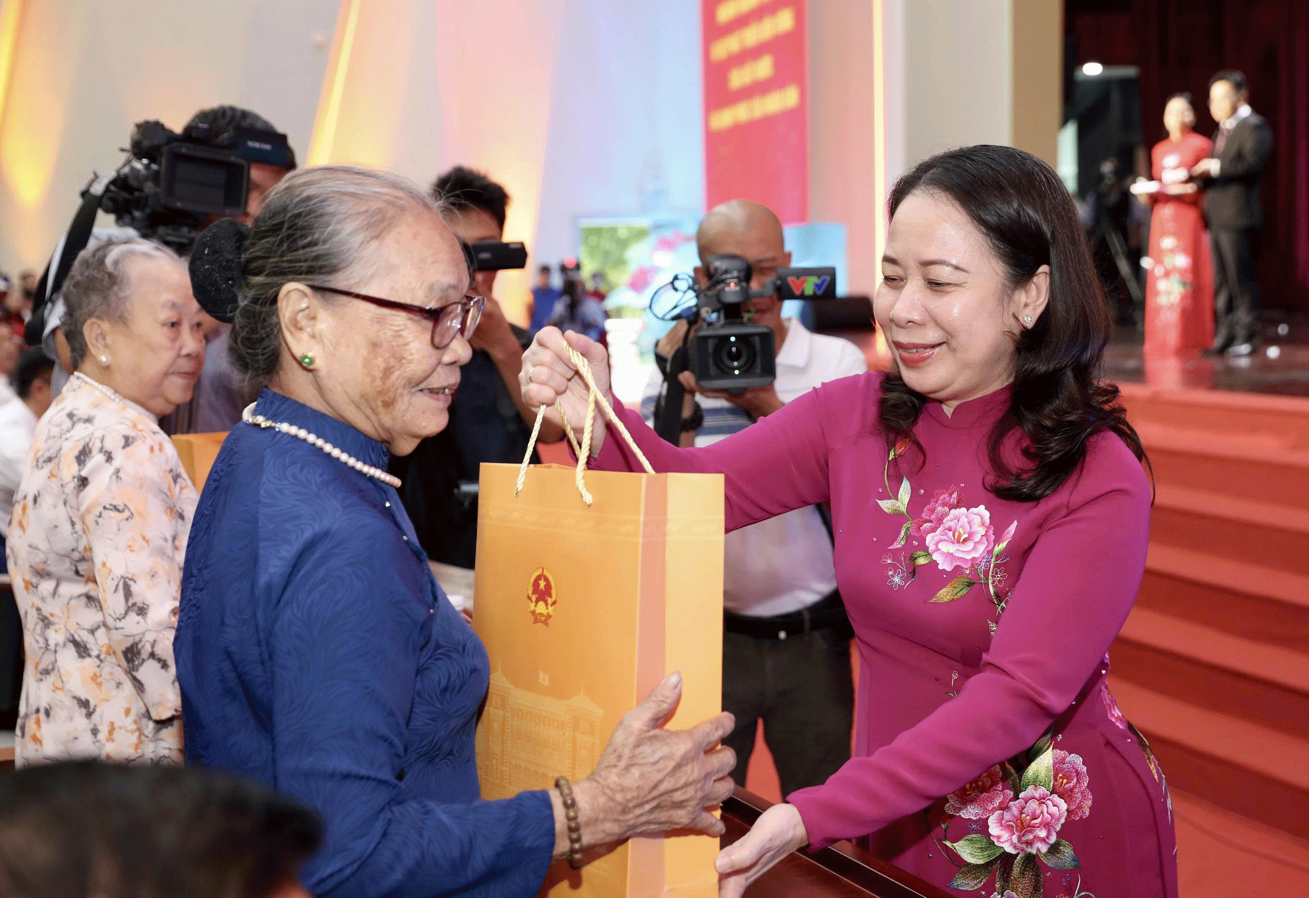 Khơi dậy khát vọng vươn tầm TP HCM 1 Khơi dậy khát vọng vươn tầm TP HCM - Ảnh 1.