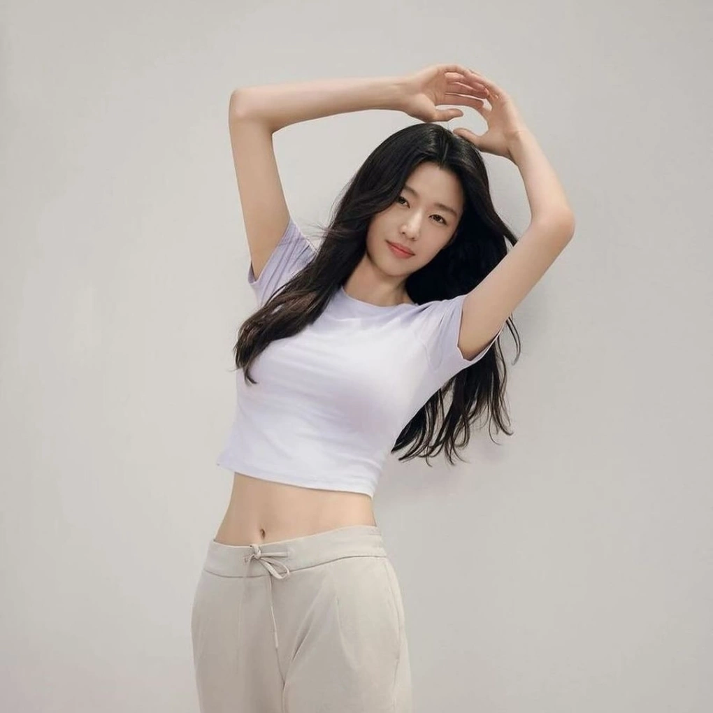 Jeon Ji Hyun vẫn sở hữu vóc dáng nuột nà nhờ bí quyết giảm cân ngược đời.