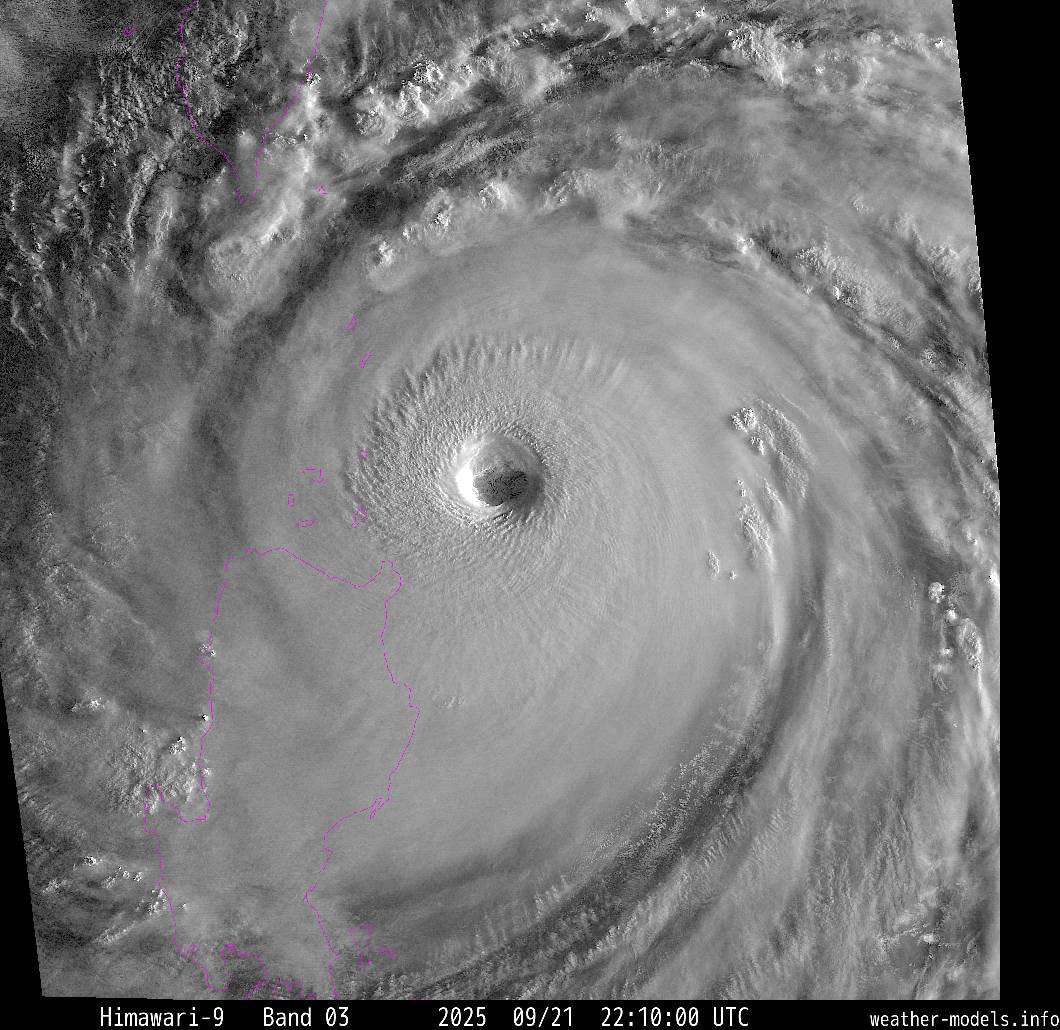 Kinh hoàng hình ảnh siêu bão Rasaga nhìn từ trạm vũ trụ quốc tế- Ảnh 1. Kinh hoàng hình ảnh siêu bão Rasaga nhìn từ trạm vũ trụ quốc tế- Ảnh 1.