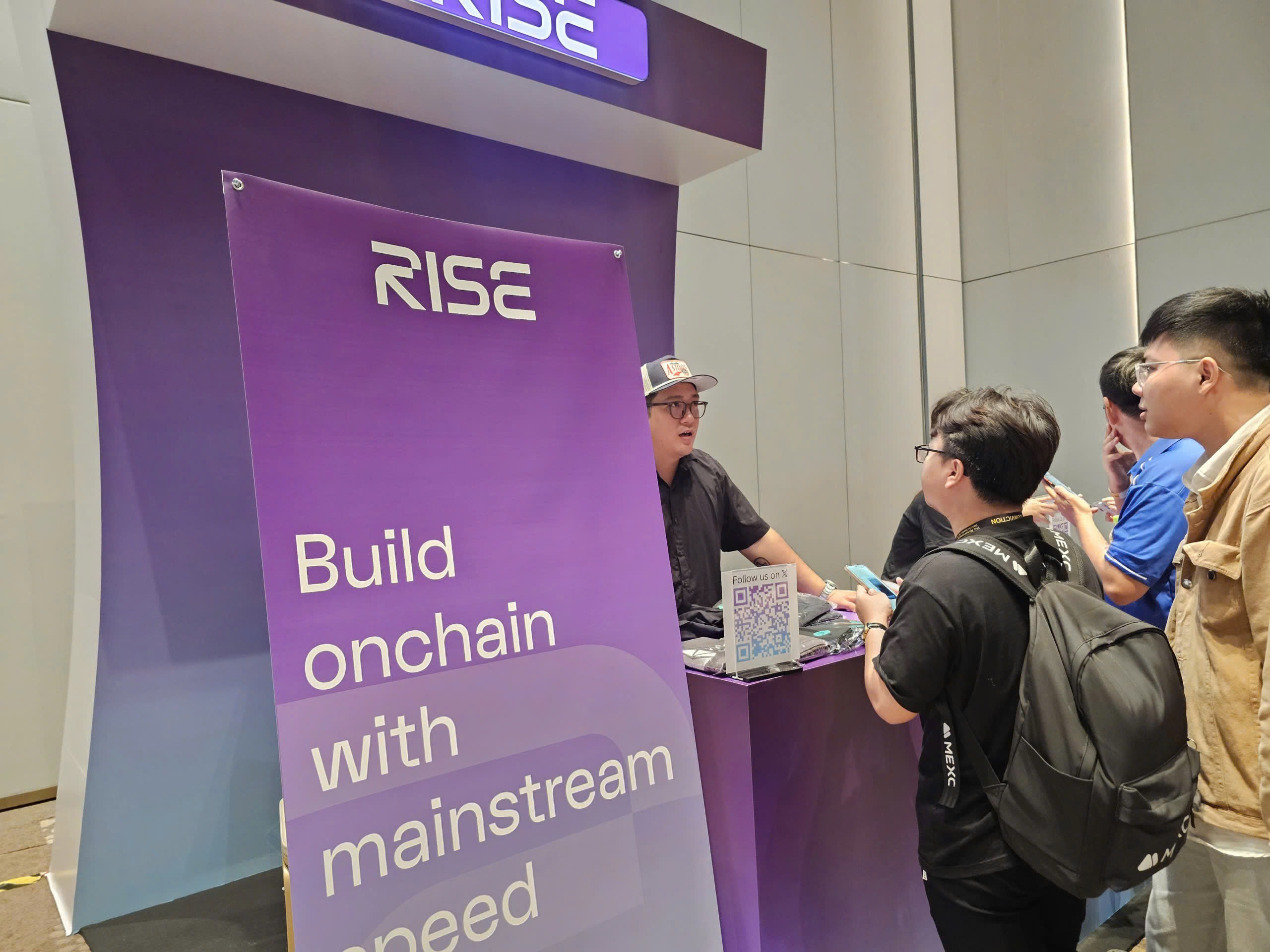 La chan bao ve nha dau tu tien so