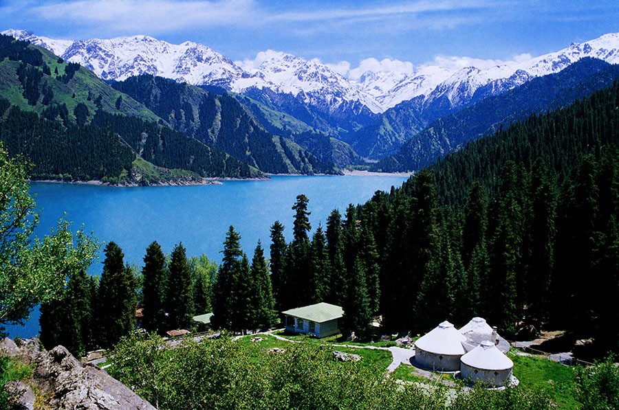 Lạc bước ở Tân Cương: Cảnh đẹp tưởng như photoshop, dân mê xê dịch phát sốt 2 Lạc bước ở Tân Cương: Cảnh đẹp tưởng như photoshop, dân mê xê dịch phát sốt - 2