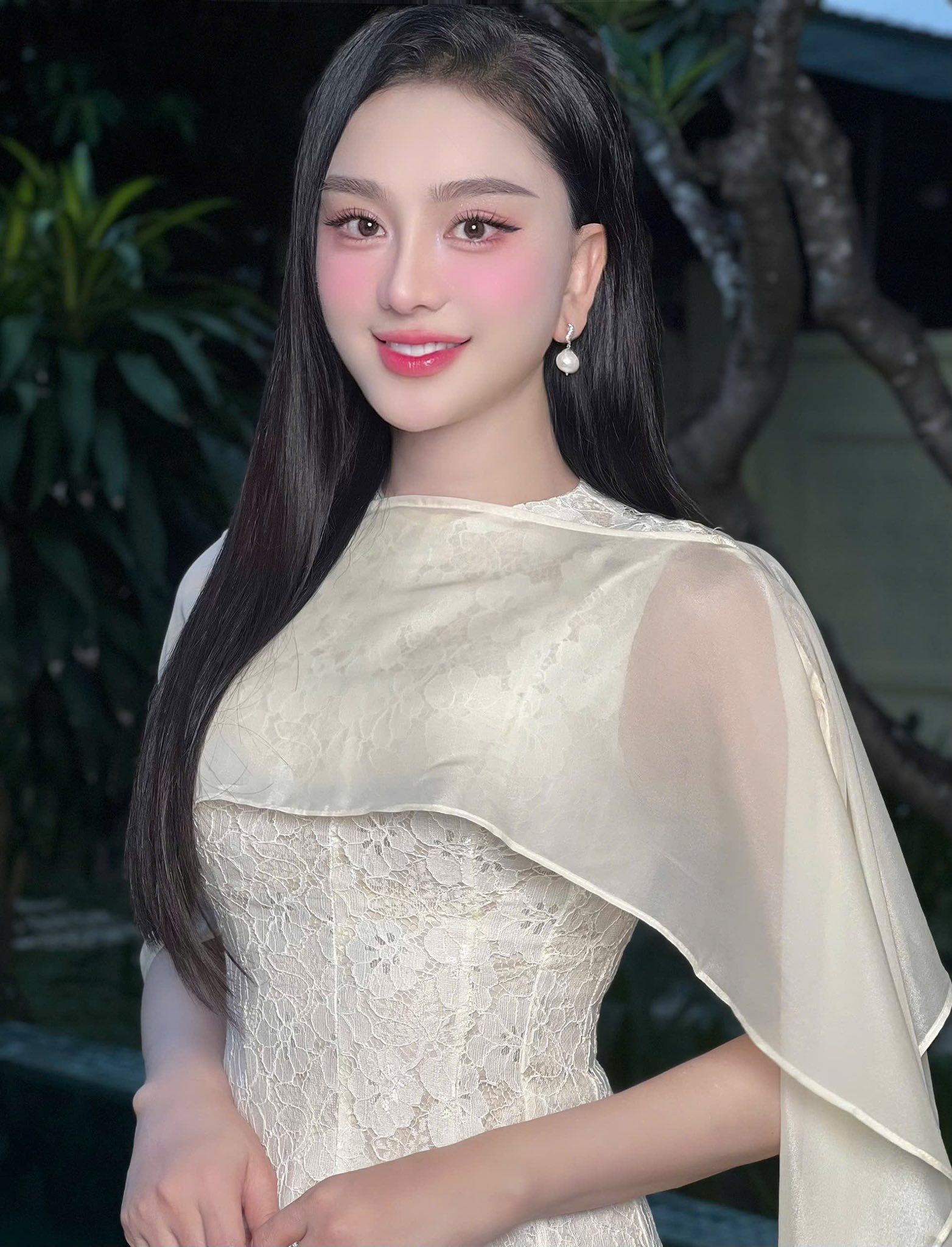 Nghệ sĩ chuyển giới cầm 30 tỷ tiền mặt đi mua biệt thự ở TP.HCM, U50 làm mẹ đơn thân, lận đận tình duyên - Ảnh 1.