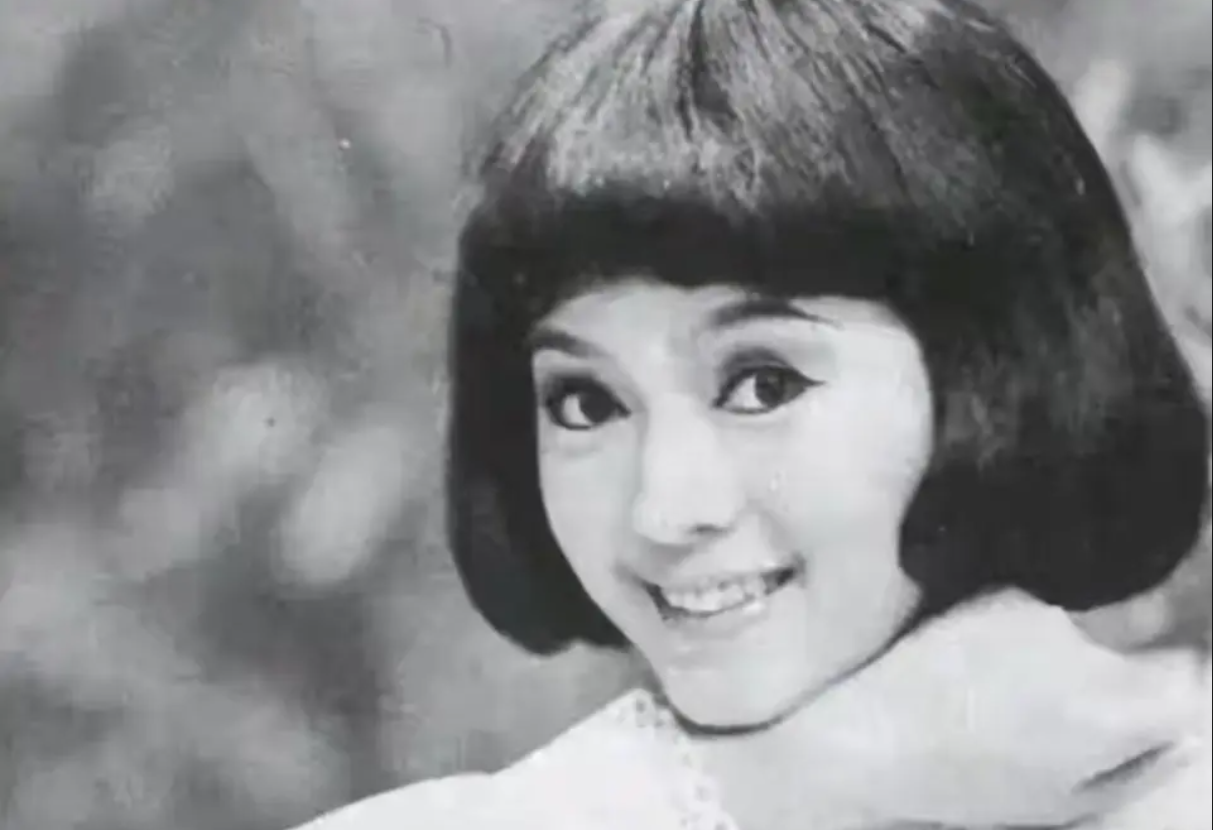 Không tin nổi nữ diễn viên chuyên "cắm sừng bạn thân" lại có ngày này! - Ảnh 1.