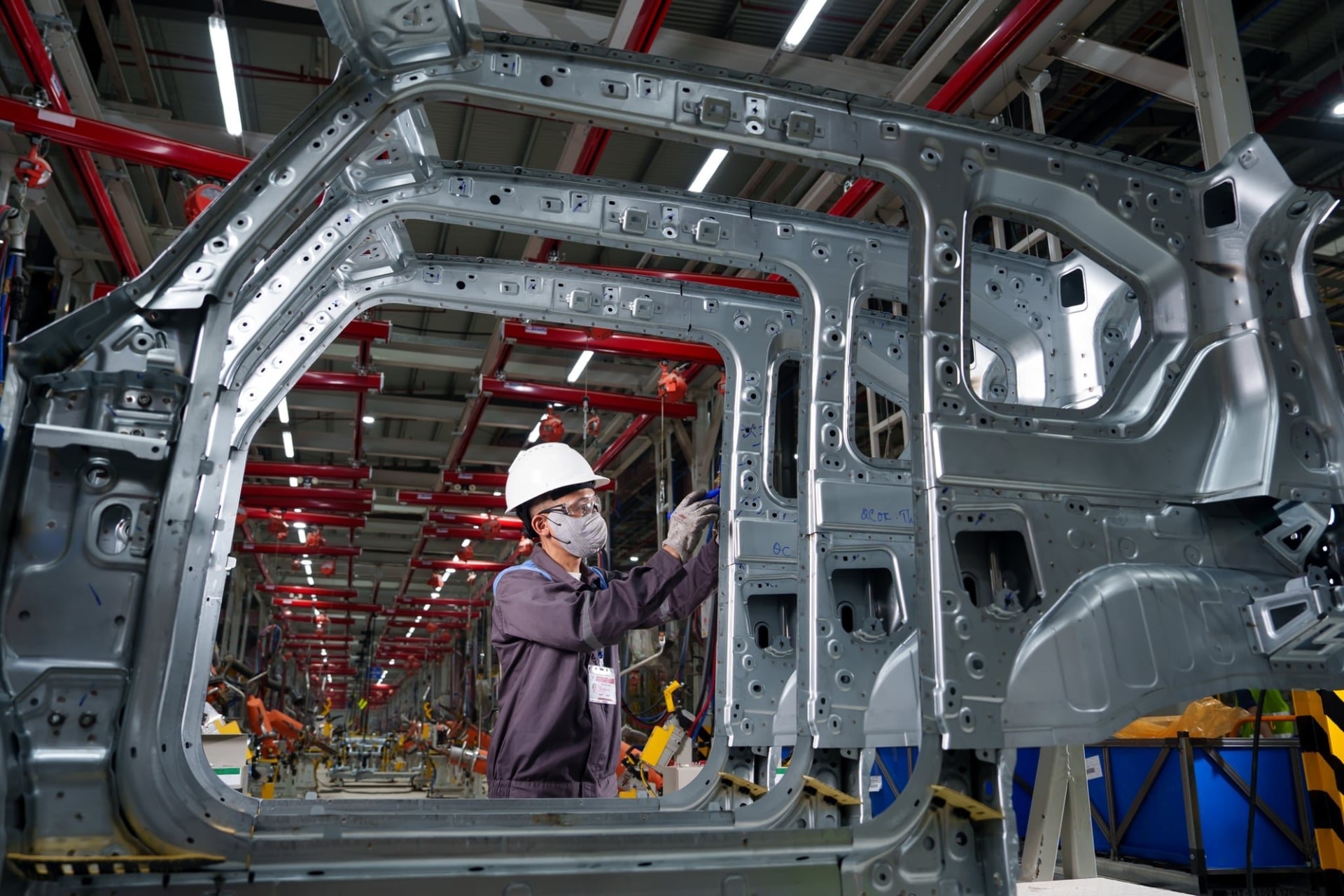 Vingroup lập công ty thép VinMetal vốn 10.000 tỷ đồng: Làm thép đặc chủng cho xe điện- Ảnh 1.