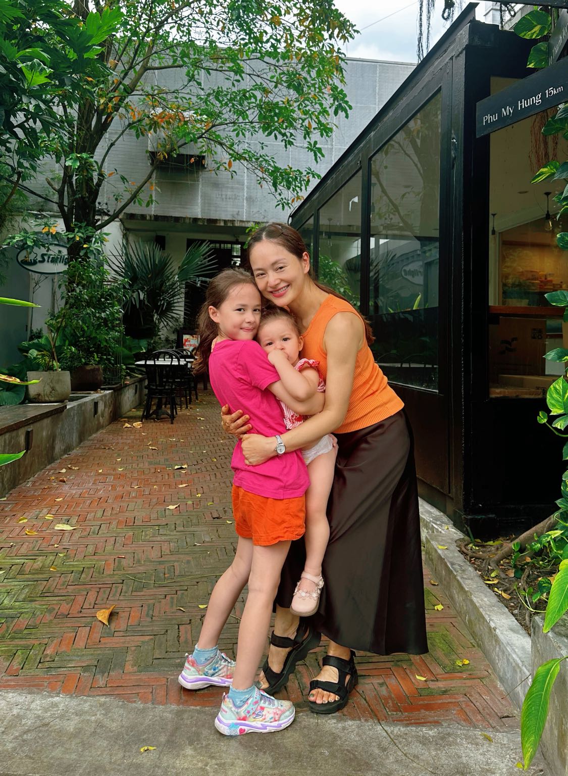 Lan Phương lên tiếng trước nghi vấn ngăn cản chồng cũ đến thăm con - Ảnh 1. Lan Phương lên tiếng trước nghi vấn ngăn cản chồng cũ đến thăm con - Ảnh 1.