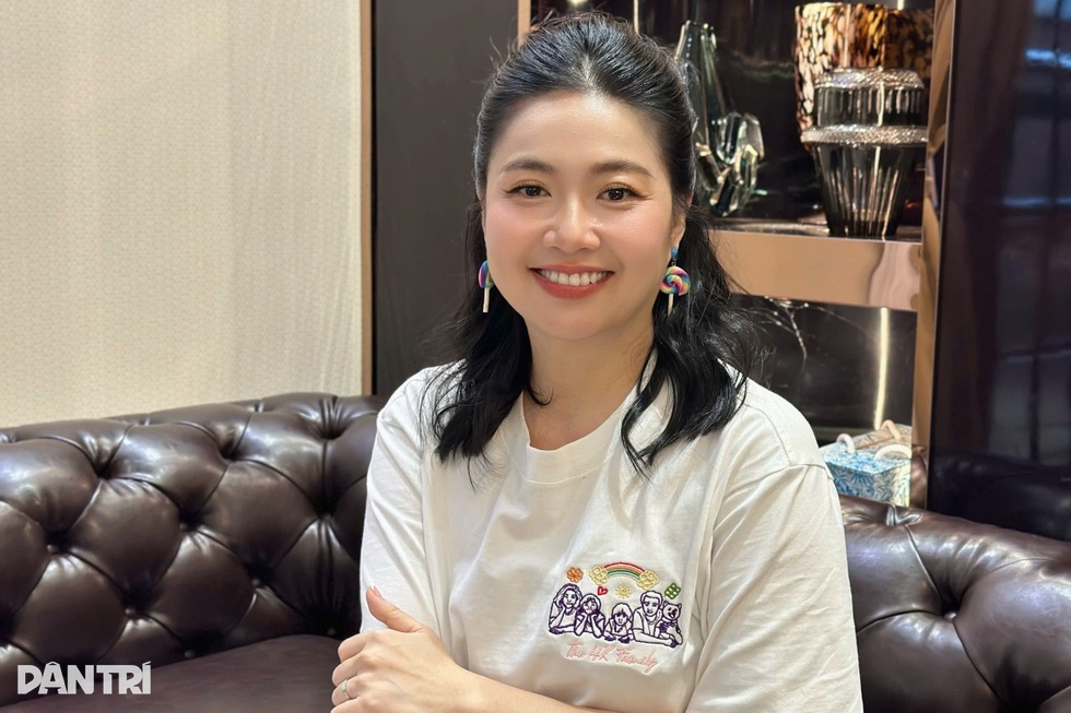 Lê Khánh: Hôn nhân bên chồng kém tuổi, ngại vì cảnh nóng với Quốc Trường - 1