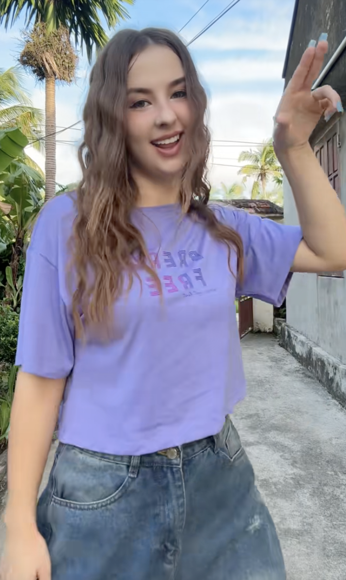 Chồng Thanh Hoá 10 điểm may mắn: Vợ Ukraine lột xác "thành tiên" sau 2 lần sinh nở, xin iPhone 17 "trộm vía" chồng không cho - Ảnh 3. Chồng Thanh Hoá 10 điểm may mắn: Vợ Ukraine lột xác "thành tiên" sau 2 lần sinh nở, xin iPhone 17 "trộm vía" chồng không cho - Ảnh 3.