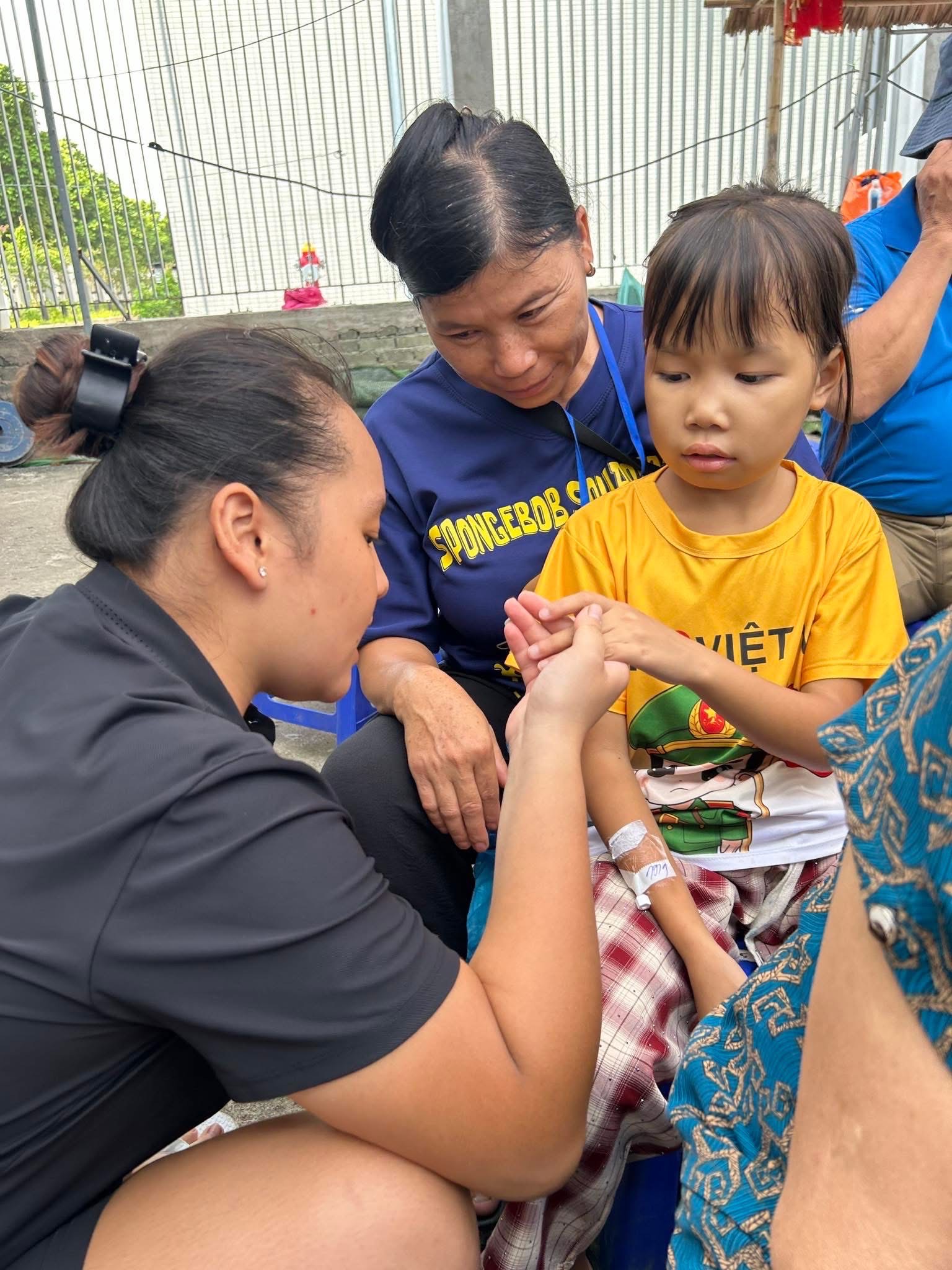 Lời hát từ những người ‘tuyến cuối’  - Ảnh 1.