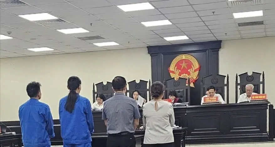 kiểm sát viên.jpg