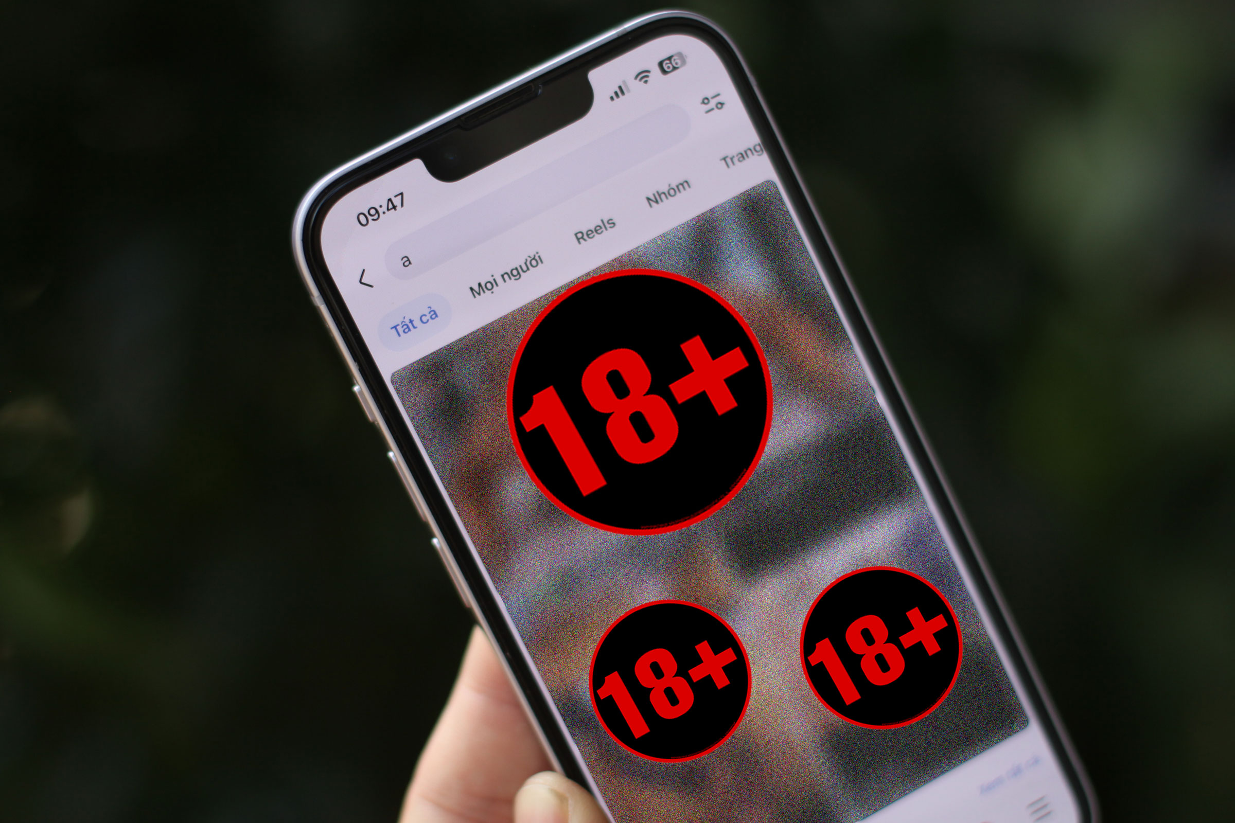 Lỗi kỳ lạ khiến Facebook tràn ngập nội dung 18+ - Ảnh 1.