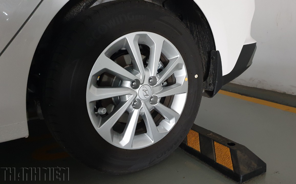 Lốp xe mới sản xuất sau bao lâu vẫn sử dụng an toàn, hiệu quả? 3 Lốp xe mới sản xuất sau bao lâu vẫn có thể sử dụng an toàn, hiệu quả? - Ảnh 3.