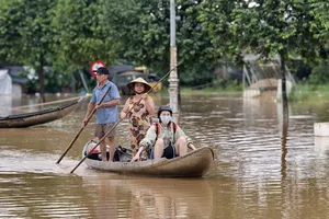 Hơn 5.200 căn nhà bị ngập, Quảng Ngãi kiến nghị hỗ trợ khẩn cấp 5.000 tấn gạo