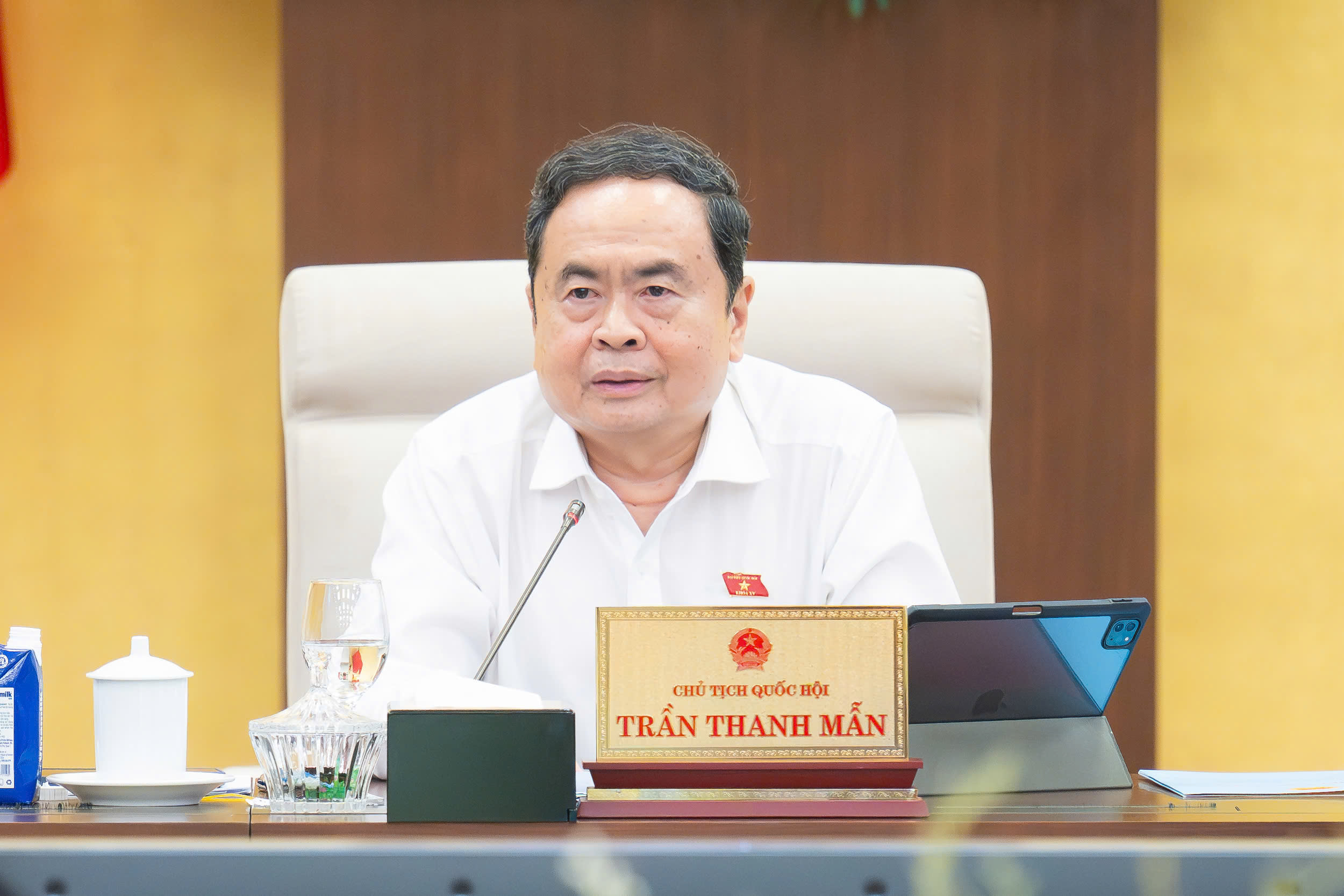 Chủ tịch Quốc hội: 'Luật Đất đai sửa xong rồi lại thấy bất cập'- Ảnh 1. Chủ tịch Quốc hội: 'Luật Đất đai sửa xong rồi lại thấy bất cập'- Ảnh 1.