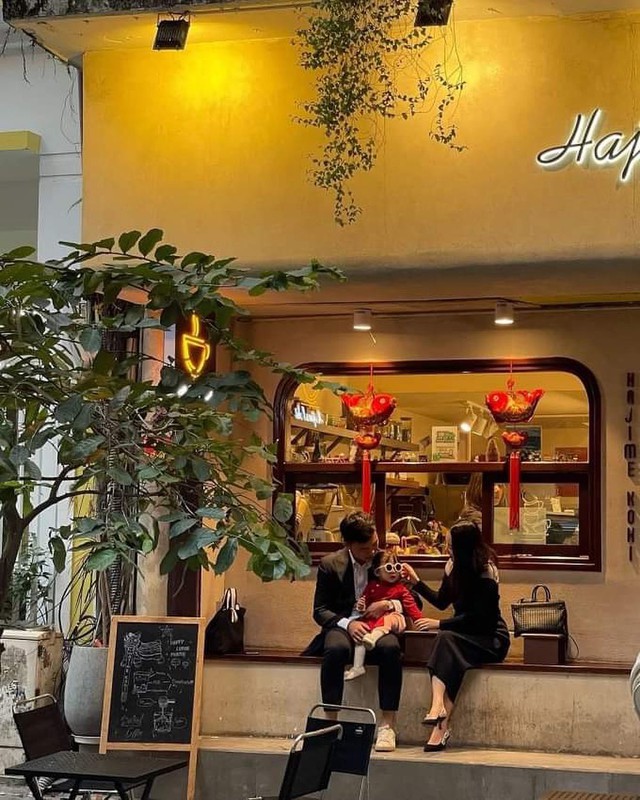 Lương Xuân Trường cùng vợ Giám đốc và ái nữ lộ diện sau ồn ào trên MXH, thái độ gây chú ý- Ảnh 4.