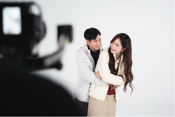 Lý Hải - Minh Hà 15 năm vẫn mặn nồng, gia đình hạnh phúc - Ảnh 1.