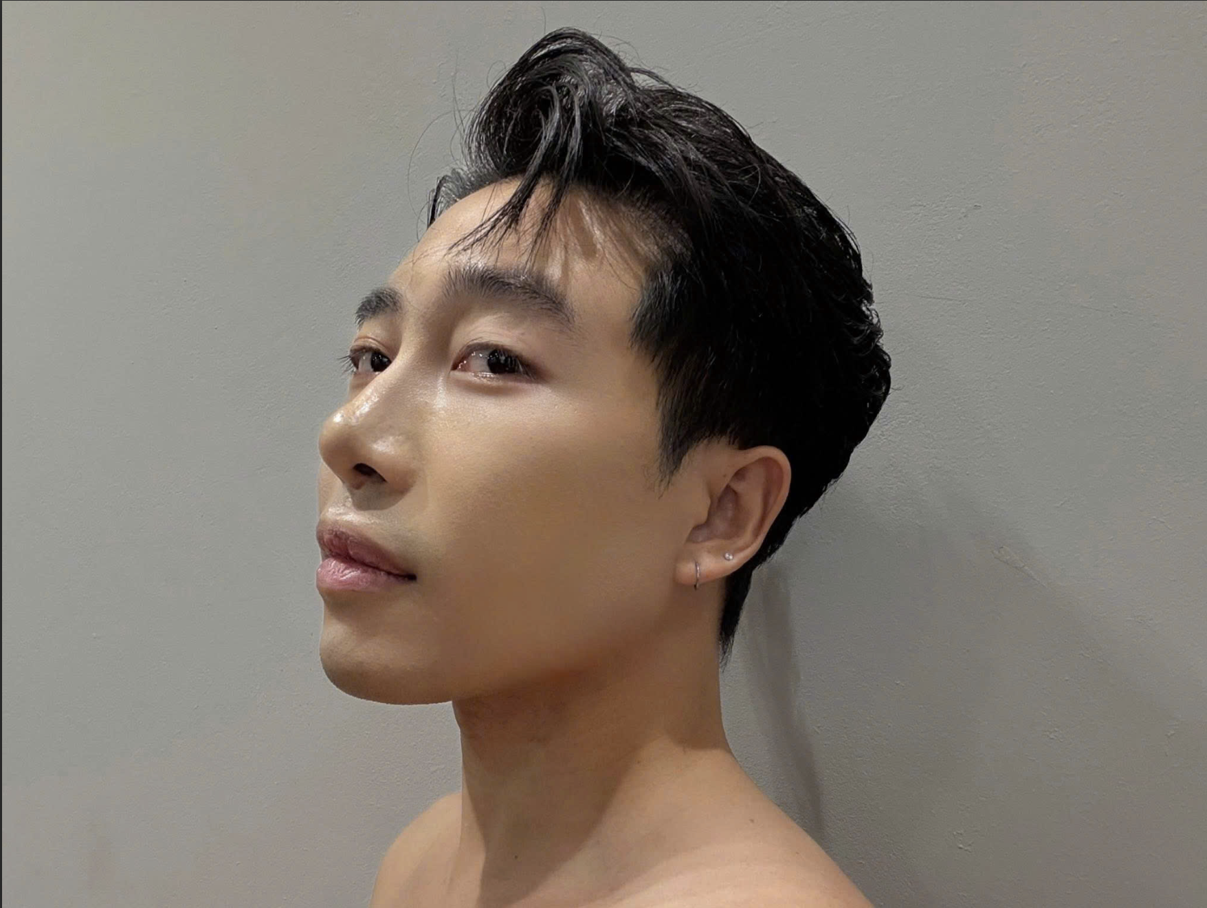 Mai KinZhang - Người đứng sau diện mạo mới của stylist Hoàng Ku sau chuyến đi Thượng Hải - Ảnh 2. Mai KinZhang - Người đứng sau diện mạo mới của stylist Hoàng Ku sau chuyến đi Thượng Hải - Ảnh 2.