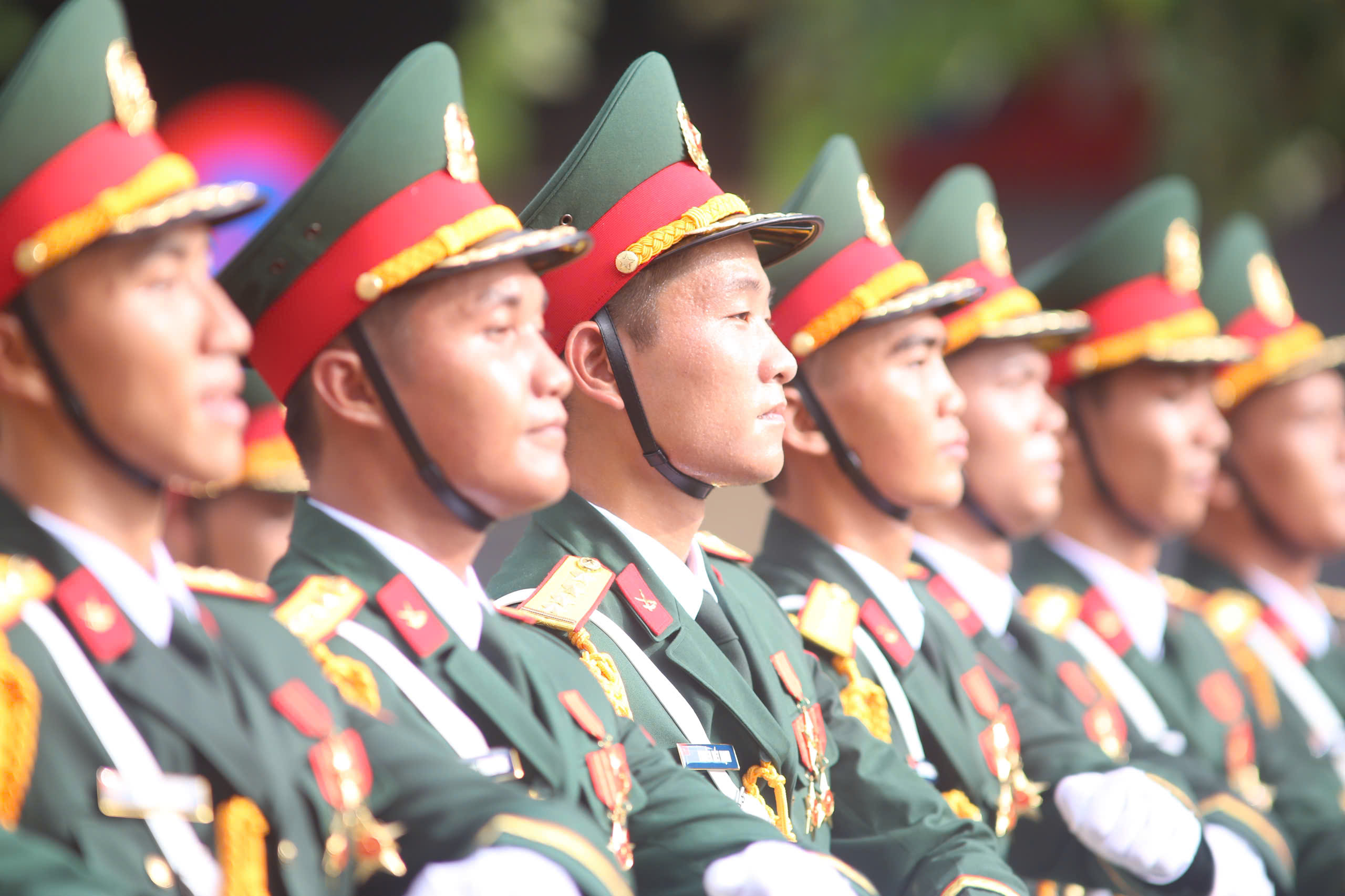 Quân đội Việt Nam 80 năm trung thành với Đảng và nhân dân trong sự nghiệp bảo vệ Tổ quốc - Ảnh 3.